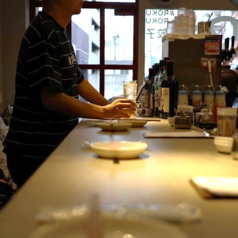 ROKUROKU餃子バルの雰囲気1