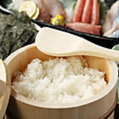鮮魚からなる手巻き寿司