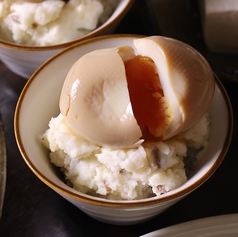 味玉いぶりがっこポテサラ