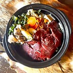 3. 選んだ肉を一つの鍋で楽しむ