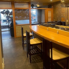 【お一人様も大歓迎♪】当店はお一人様でも気兼ねなくお楽しみいただける雰囲気です！ランチのご利用はもちろんのこと、ディナーでのお食事利用、ちょい飲みも大歓迎です！