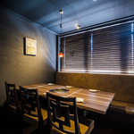 阪急 三宮駅・JR 神戸三宮駅 徒歩2分と駅近で完全個室も完備しております。