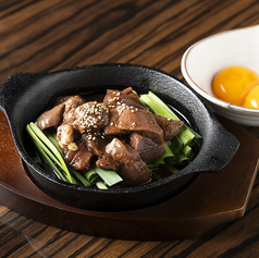 直火焼鉄鍋すき焼き風レバニラ