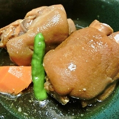 コラーゲンたっぷり!てびちの煮つけ