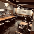 【テーブル席(～12名様)】団体のお客様向けのお席もご用意しております。当店では最大30名様まで宴会が可能！みんなでワイワイお肉パーティーもできますよ★
