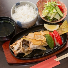 近海魚のバター焼き定食