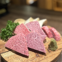 NIKU 〇 にくまるの特集写真