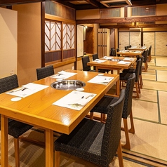 30名様まで一つのお部屋でご利用いただけます。最大５０名様（３０名様以上のご利用はお部屋が分かれます）