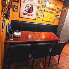 落ち着いたガレージ風の席でガブ飲み★