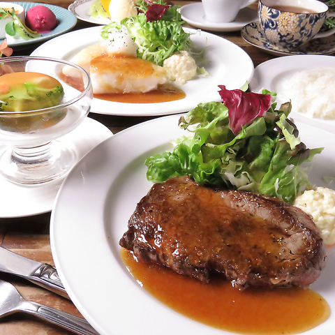 Cafe&Restaurant TOYBOX gC{bNX