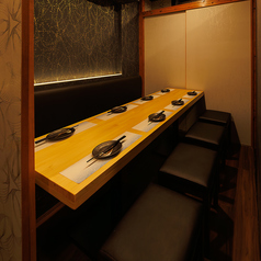 【駅チカ!】浜松町駅徒歩3分！情緒あふれる空間は各種宴会でご利用いただけます！全席完全個室なのでプライベート利用の2名様から個室のお席でご案内可能。最大100名様迄個室のお席OK！上野で大型宴会でお探しの方は是非当店の完全個室の宴会席をご利用下さい。宴会・飲み会・歓送迎会に適したコースもご用意しております。