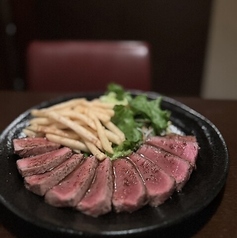 素材の味を楽しめる野菜グリルプレートと柔らかい若姫牛