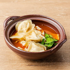 赤い炊き餃子