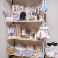 うさぎちゃんグッズの販売もあります☆