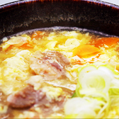 店長が毎日炊き込む牛骨スープで作る、「アゴハチスープ」「クッパ」「冷麺」はどれも牛の旨味がギュッと詰まった自信作。