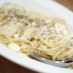 昼下がり、ワインと共に贅沢ランチ♪