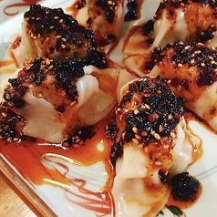 麻辣醤がけ水餃子