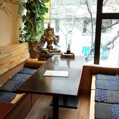 ソファー席あり(8名)