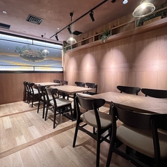 Shinjuku CROSSING シンジュククロッシングの雰囲気2