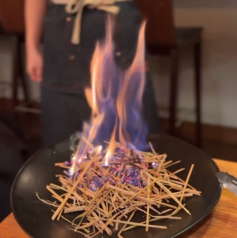 燻製カツオの藁焼き