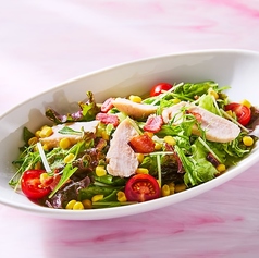 チキンとコーンのサラダ