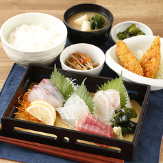 豊洲鮮魚入り　刺身定食