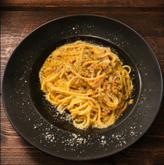 鴨肉のトマトクリームパスタ