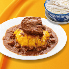 ちょっと贅沢なスパイス香る厚切り牛たんオムカレーセット