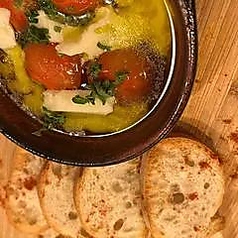 ミニトマトとモッツァレラのアヒージョ