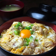 うまいのは焼肉だけじゃない！至福の【親子丼】もぜひ♪