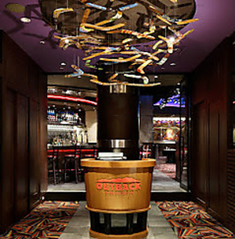 ダイナミックでお洒落な店内！全米最大級のステーキハウスを品川で体感★