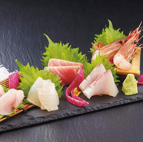 鮮魚と地元食材を活かした多彩な料理◎ゆったり過ごせる個室・掘りごたつ席。貸切OK♪