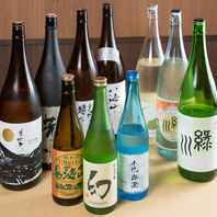 日本酒飲み比べ♪ 3種 ￥1,100 、5種 ￥1,760
