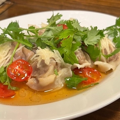 ラム肉の茹でワンタン