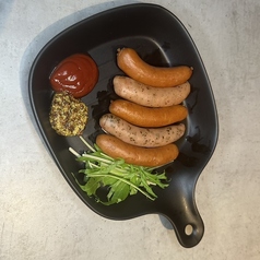 ソーセージ盛り合わせ