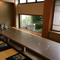 大人数でのお食事に最適なお部屋となっております。