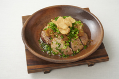 まぐろほほ肉のにんにく焼き