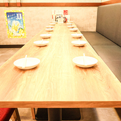 完全個室席完備。接待などの外せないシーンにおすすめです。周りを機にぜずゆったりとお食事がお楽しみいただけます。お席だけのご予約や当日のご個室の予約も受け付けております！栄での宴会・飲み会・歓迎会・送別会など様々なシーンでご利用下さい！