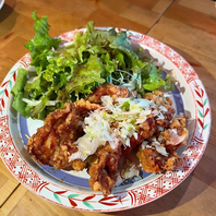 大衆料理から写真映え料理まで豊富なメニュー数！！