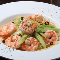 エビのトマトクリームパスタ/エビとアスパラのペペロンチーノ　各