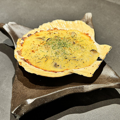 丸ごとホタテの貝焼きグラタン