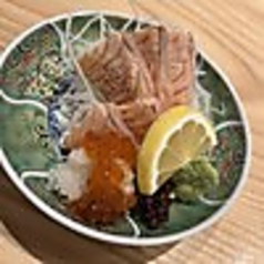 サーモン炙り　いくらおろし添え