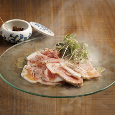 やまゆり豚肩ロースの燻製ハム 生七味添え