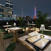 東京夜景を望む、落ち着いたモダン空間