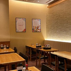 沖縄酒場ハイサイ 丸の内店の雰囲気1