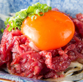 料理メニュー写真 桜ユッケ（馬肉）