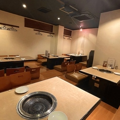 焼肉黒毛和牛 本場盛岡冷麺 学一 津田沼店の雰囲気2
