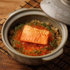 サーモンハラスの親子土鍋