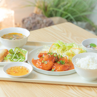 心と体が喜ぶ料理。都会の隠れ家で過ごす贅沢なひととき
