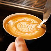 バリスタが作る本格的なラテアートは必見です◎